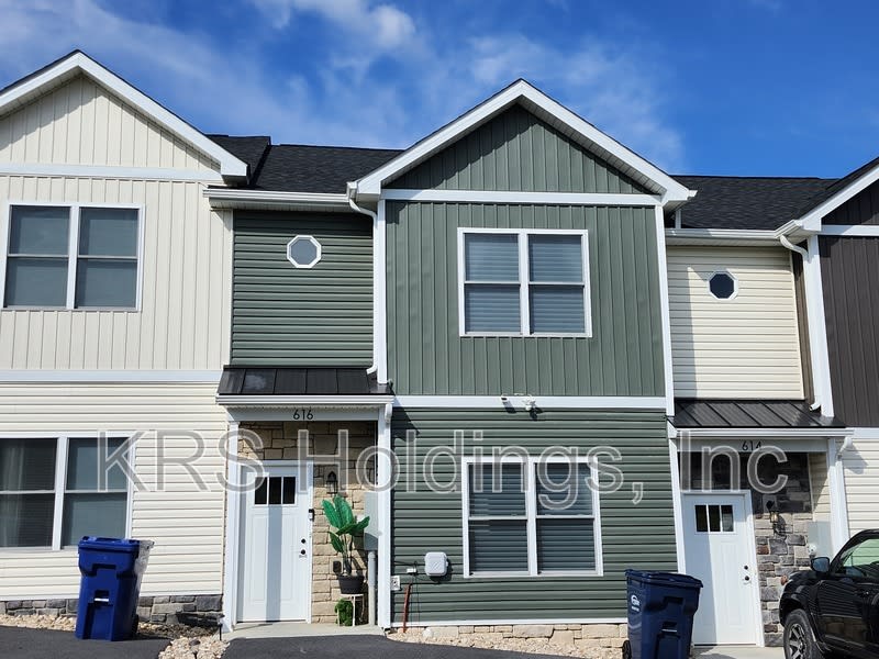 616 Zephyr Dr – photo 1