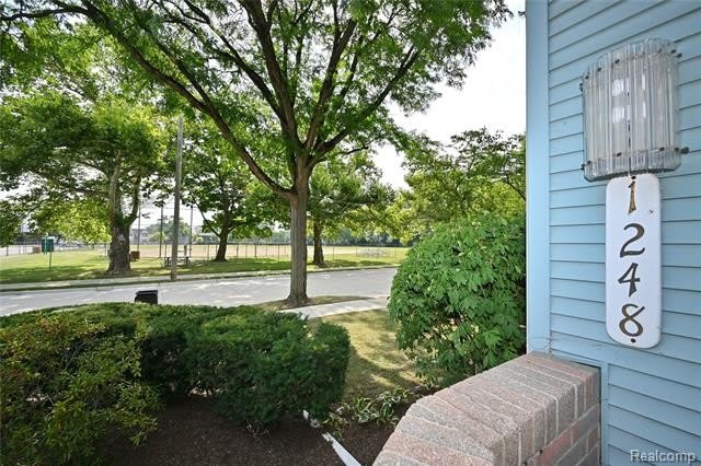 1248 Edgewood – photo 2
