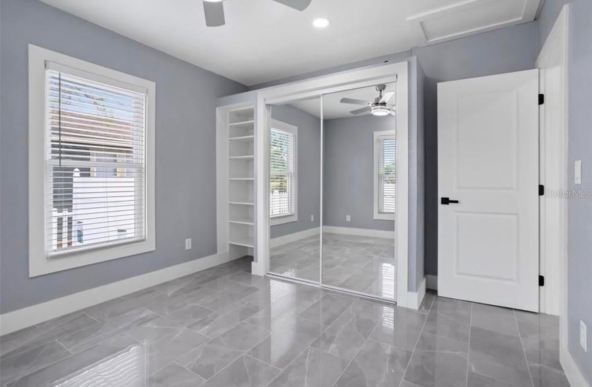 8907 N BOULEVARD – photo 5