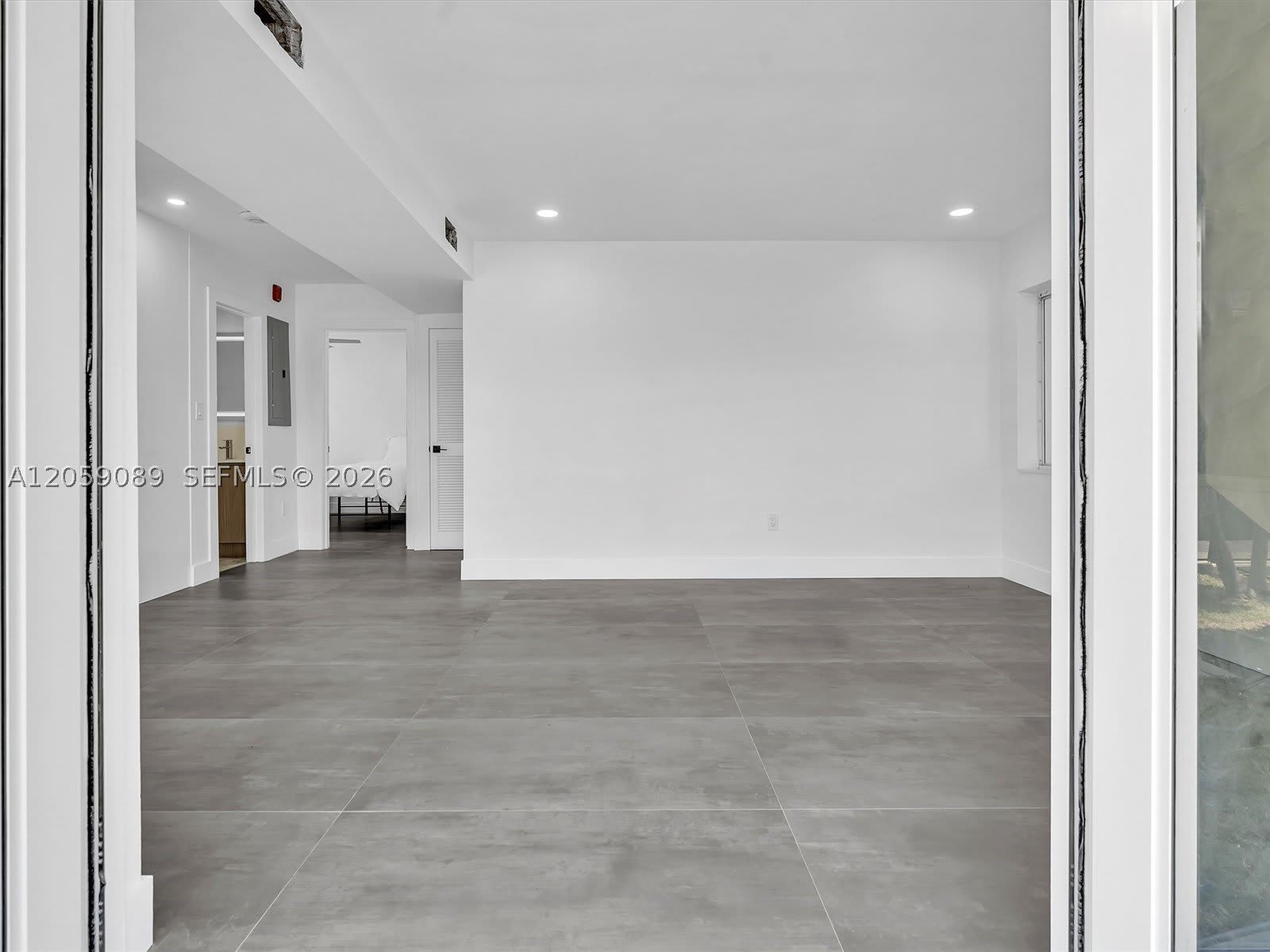 11900 N Bayshore Dr – photo 5
