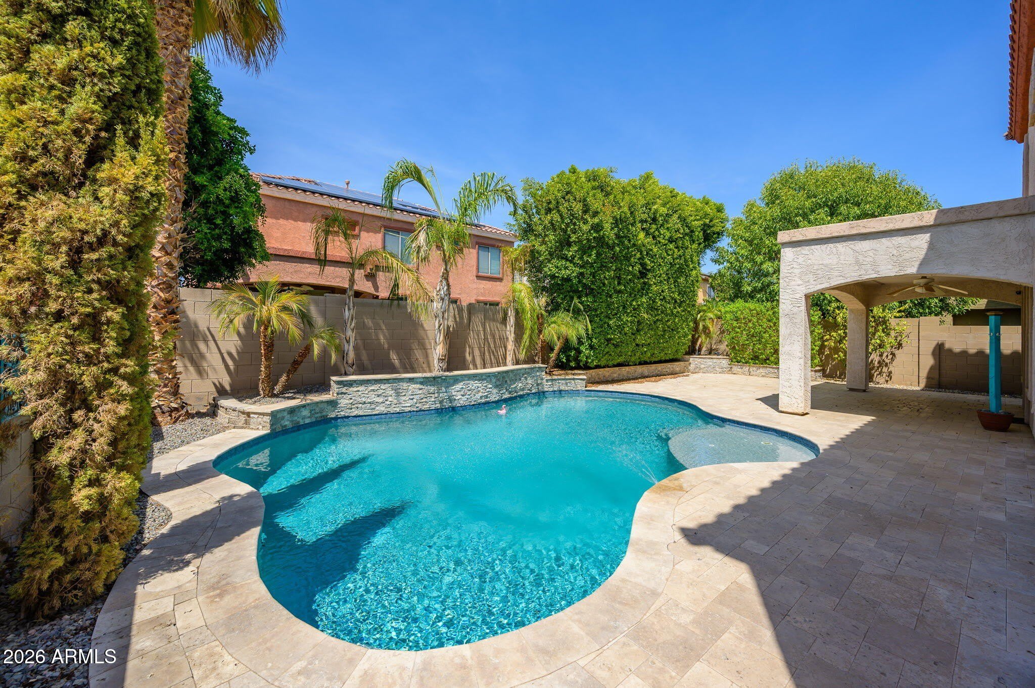 16060 W MERCER Lane – photo 1