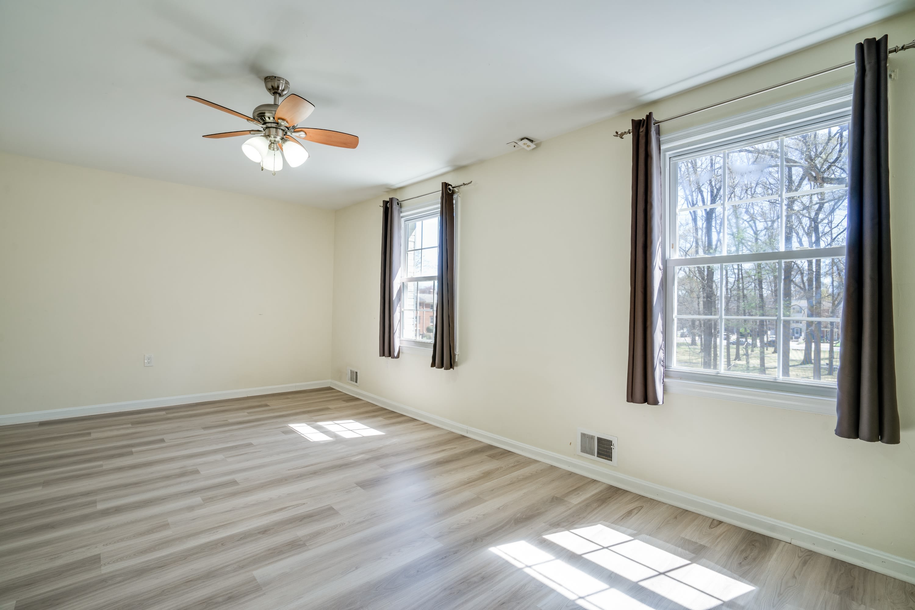 7913 Central Park Circle – photo 4