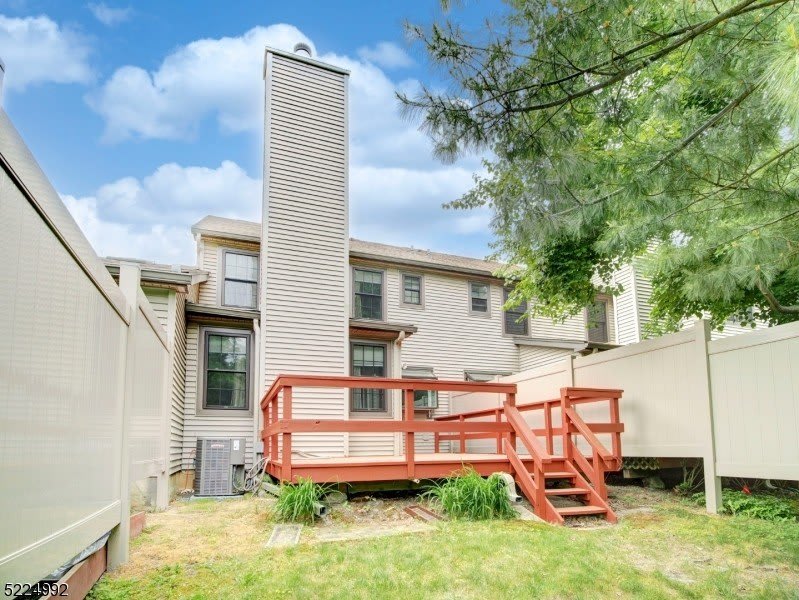 402 Marten Rd – photo 3