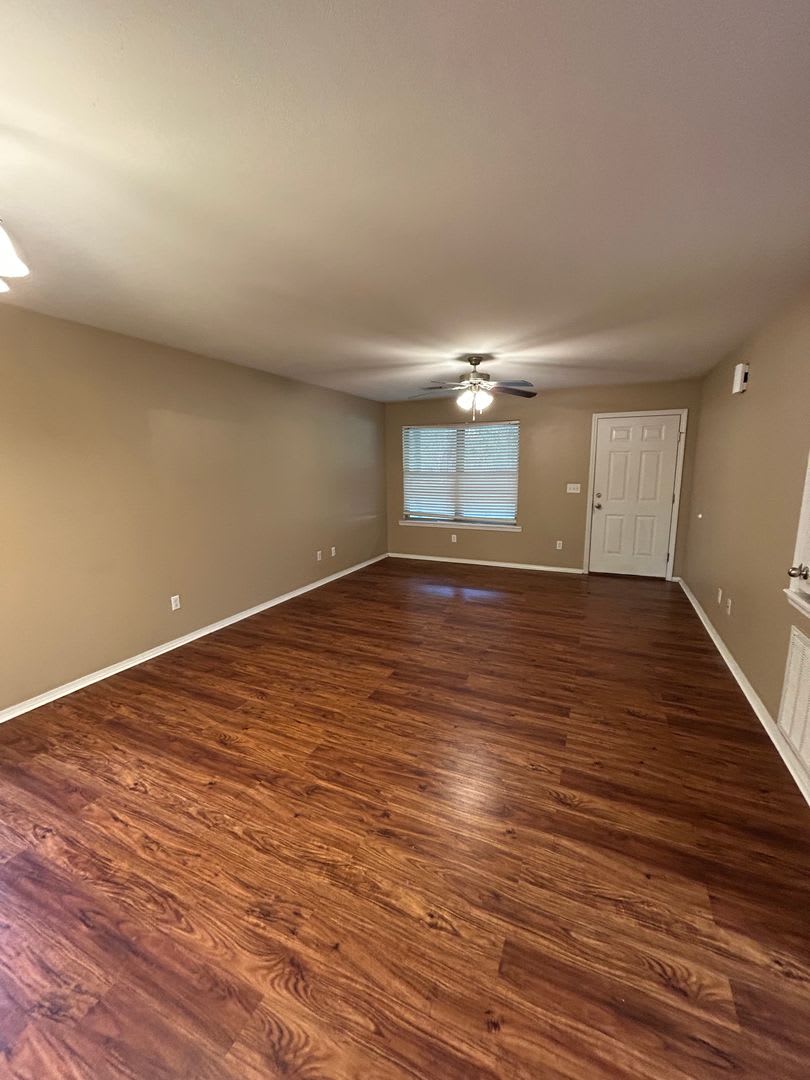 1007 S Greenwich Ave – photo 3