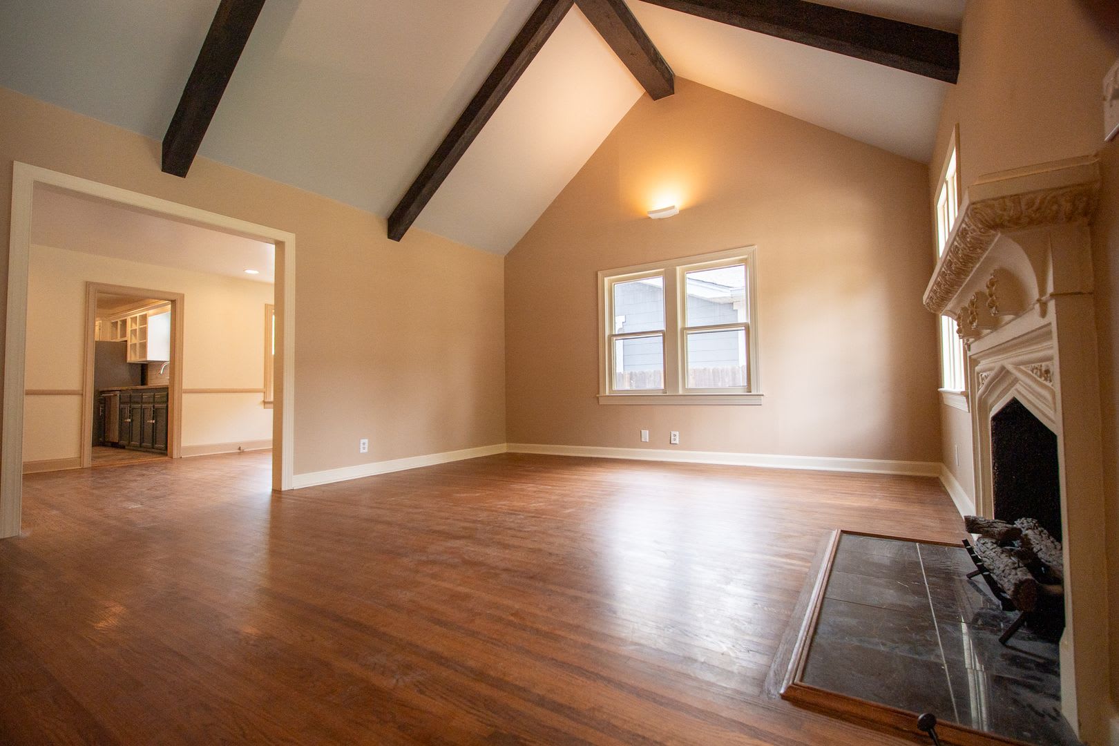 2124 E 19th St – photo 4