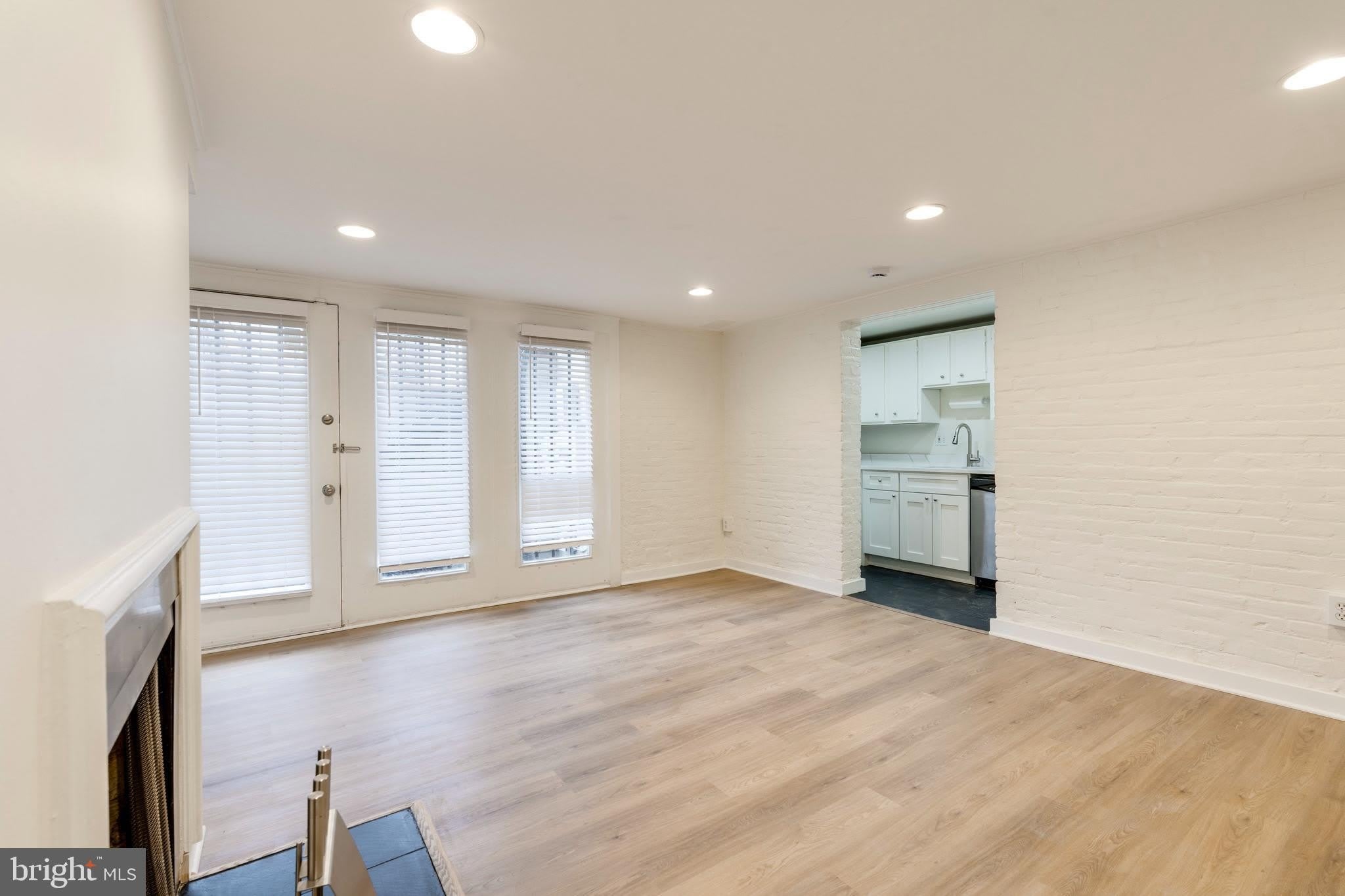 813 MARYLAND Avenue NE – photo 3