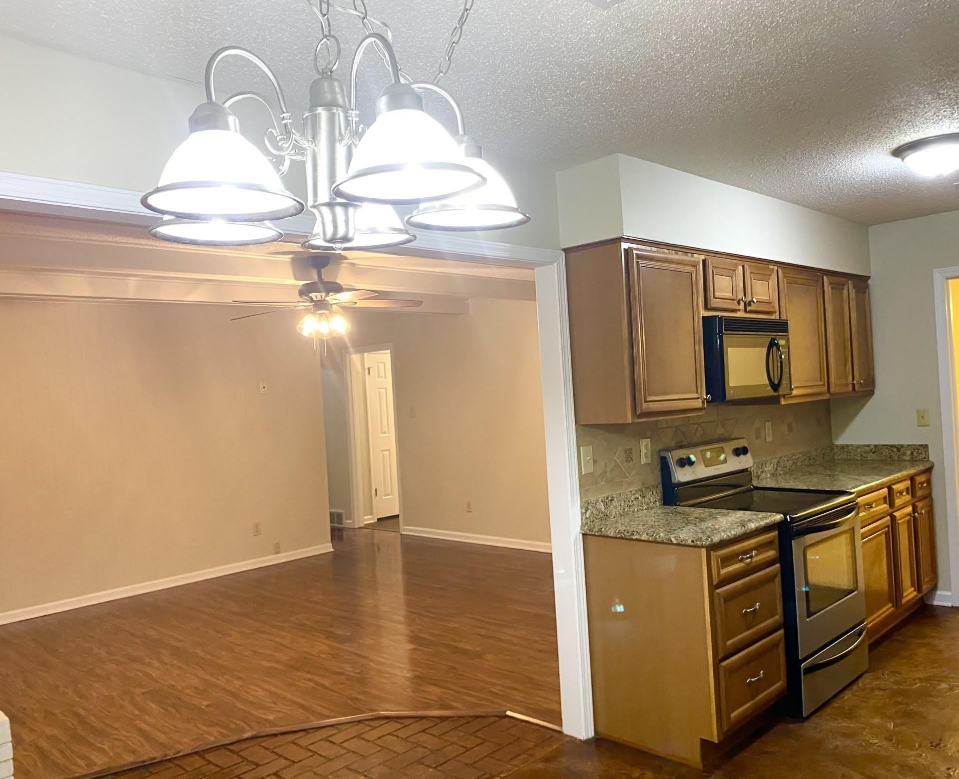 7918 FARMINGDALE Rd – photo 3