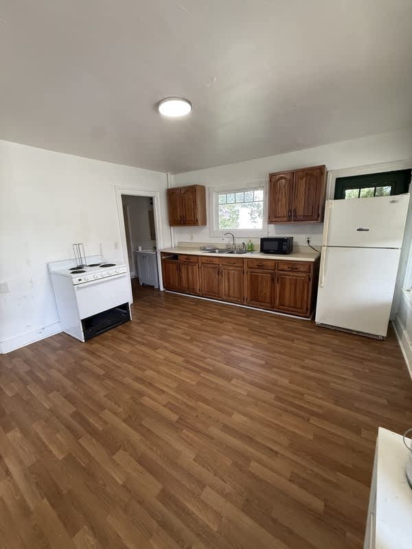 402 Stone St – photo 1