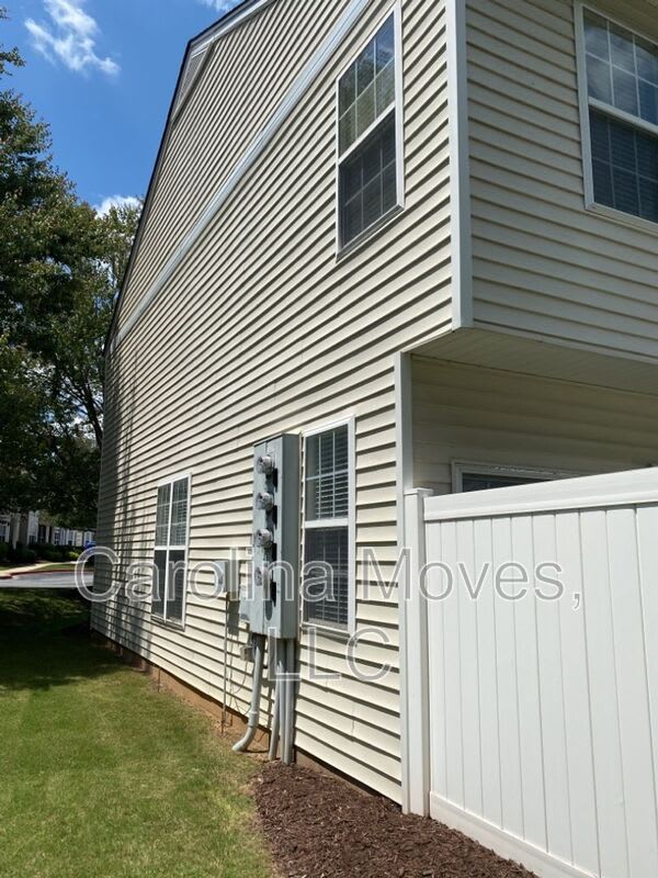 100 Xander Drive – photo 4