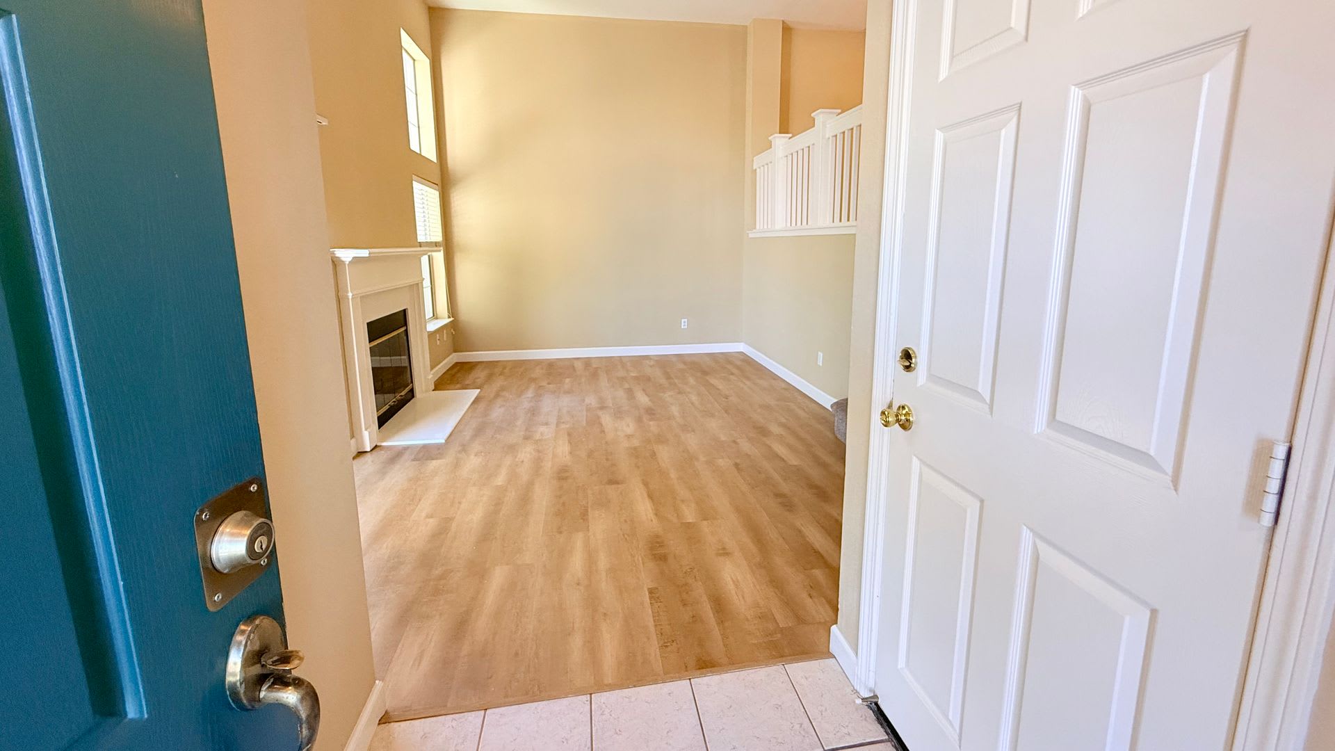 Bright And Airy 3Bd 2 5Ba Townhouse In Shadowhawk Community Danville Available Now – photo 5