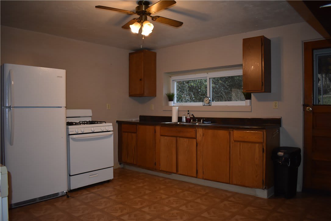 17 Jefferson St – photo 2
