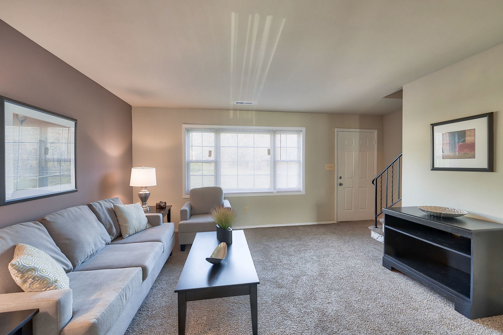 Jamestowne Apartments & Townhomes – photo 2