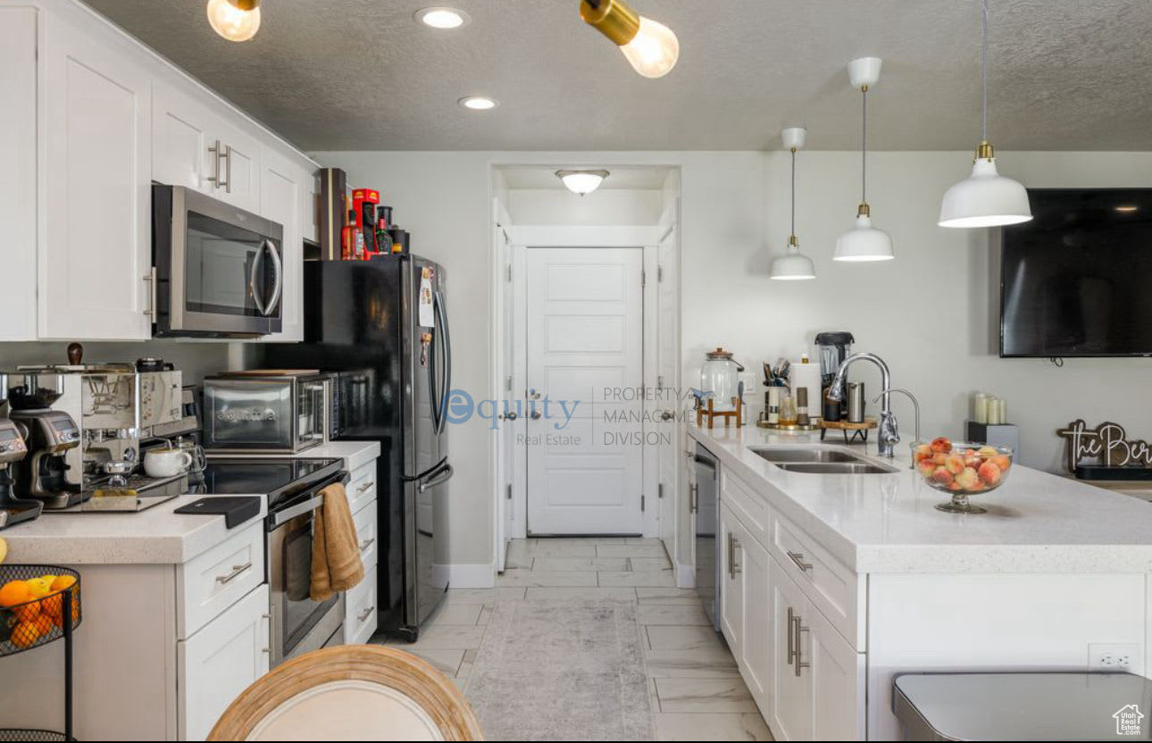 2734 Riverhead Dr – photo 5