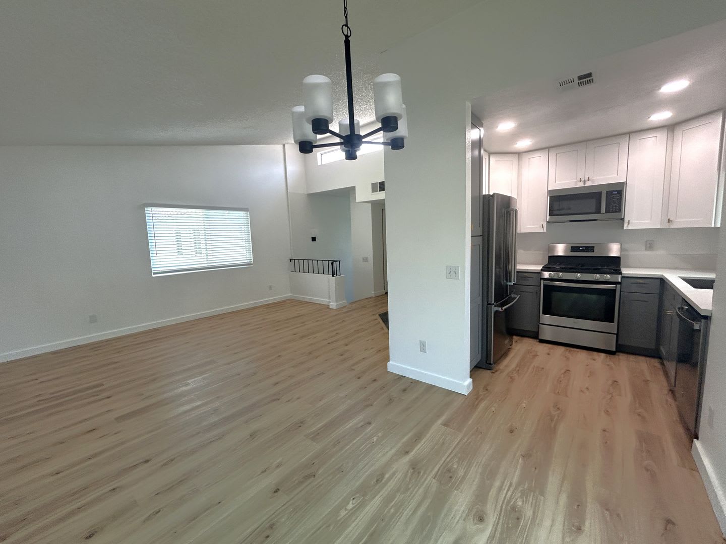 8325 SPRING DESERT PLACE UNIT F RANCHO CUCAMONGA 91730 (2 BED / 2 BATH) – photo 4