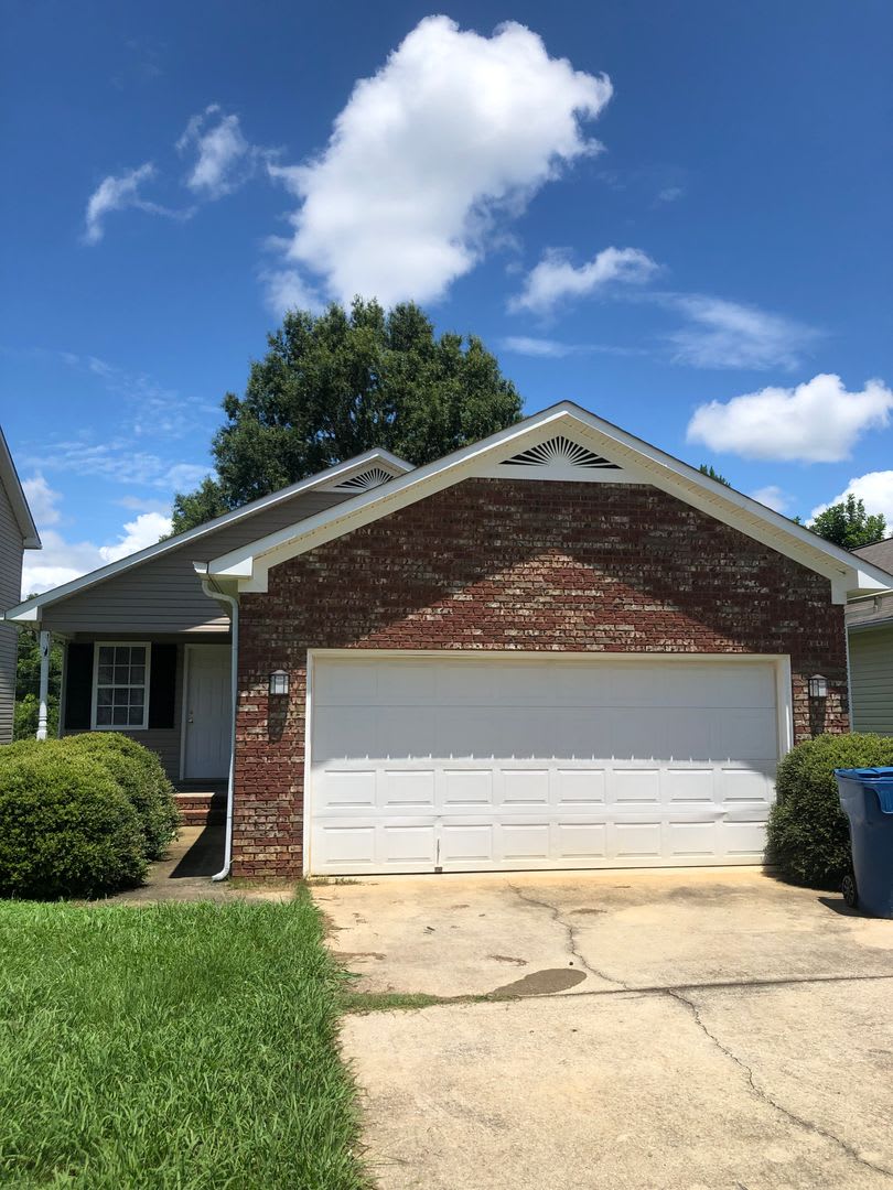 3 Bedroom / 2 Bathroom Rental Near JSU – photo 4