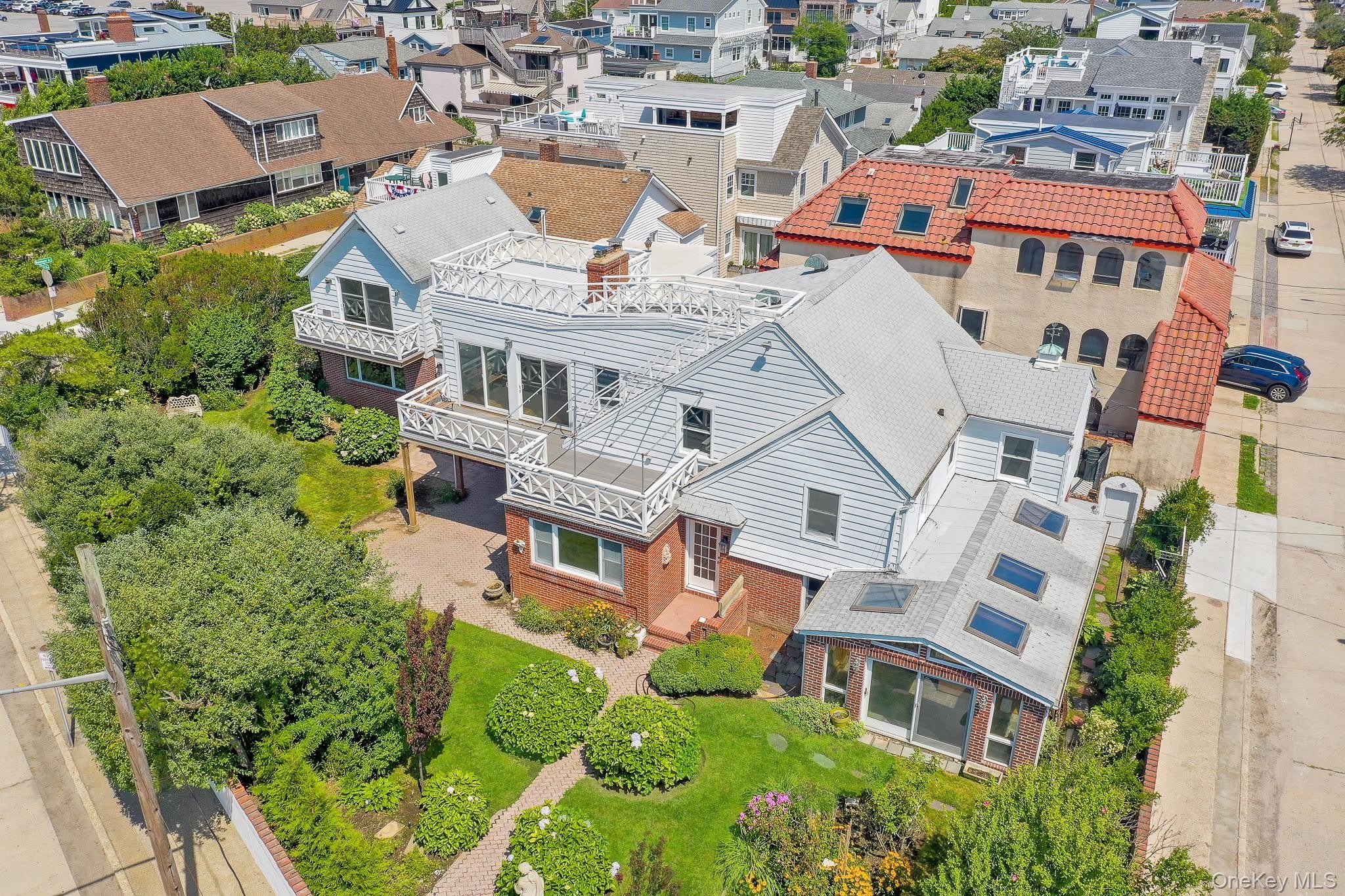 12 Ocean Boulevard – photo 1