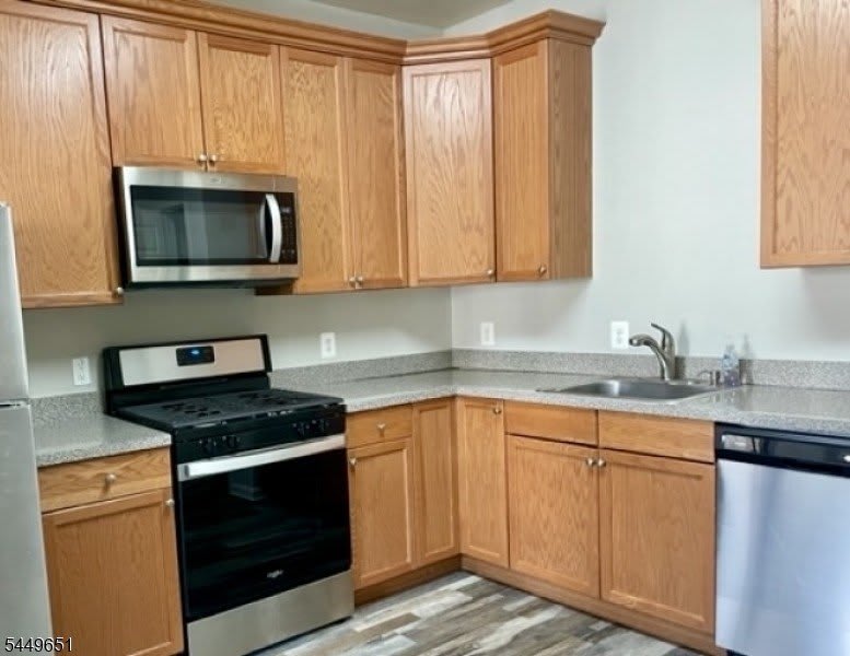 129 Conover Ter – photo 1
