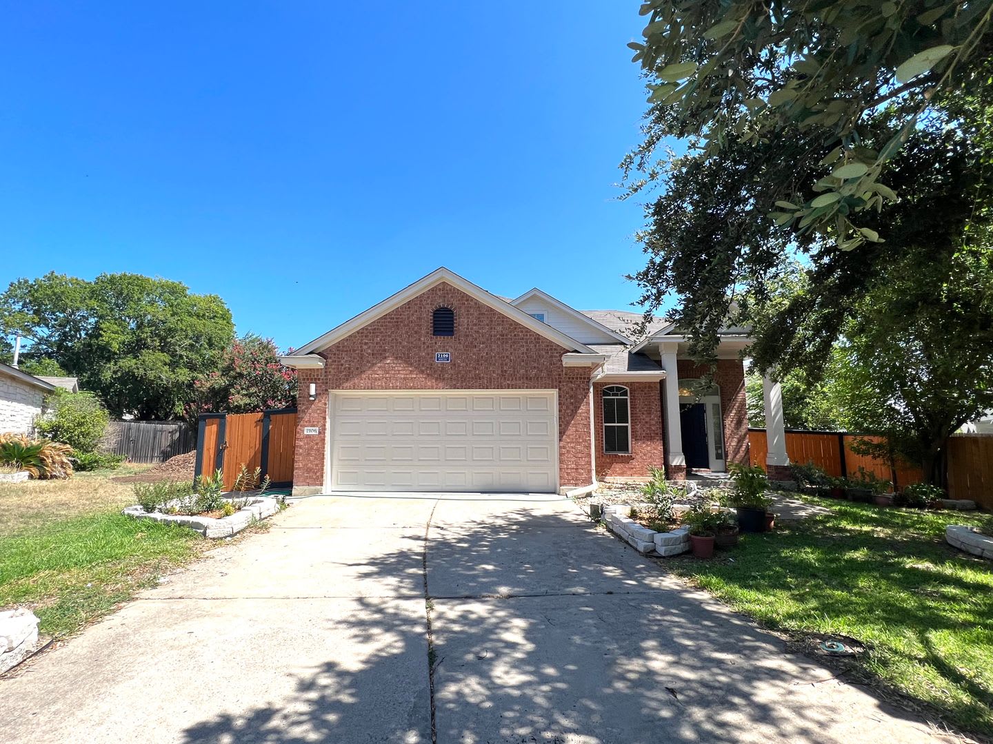 3 Bedroom 2 5 Bath 1 Single Family Home For Rent In Cambridge Heights Area Of Round Rock Texas On A Cul De Sac Lot – photo 1