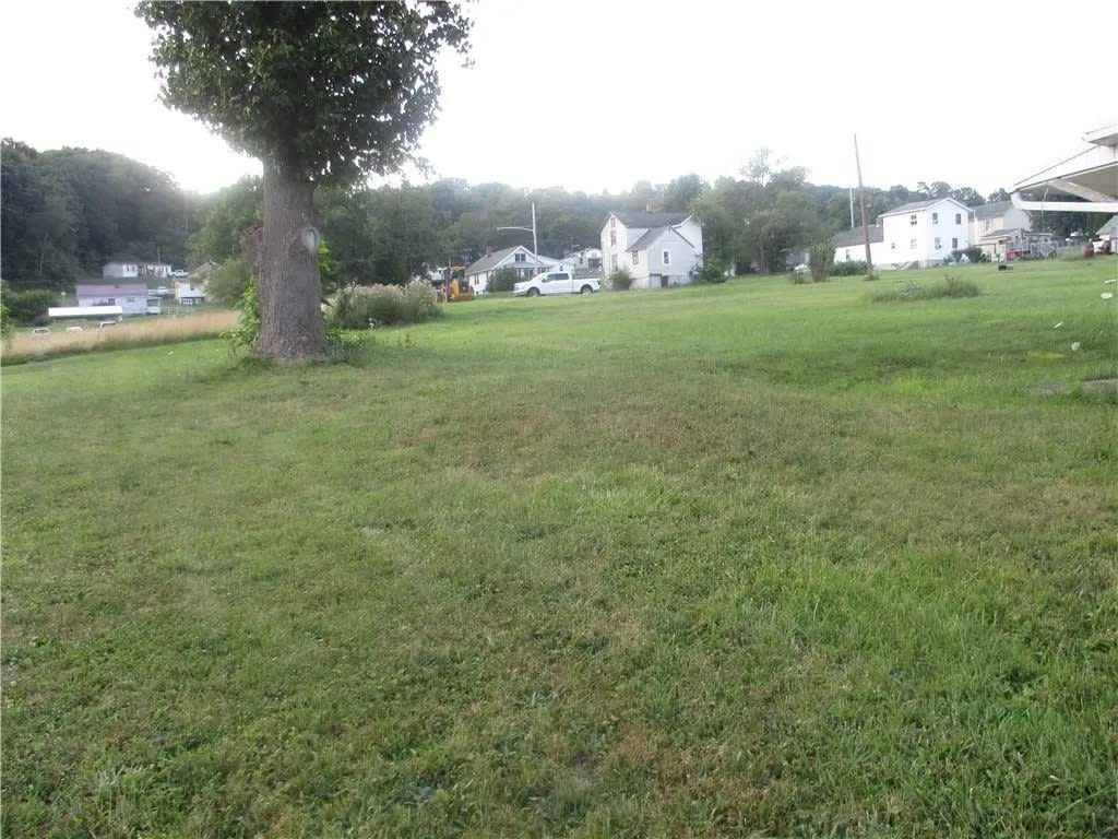 670 N 5th St – photo 3