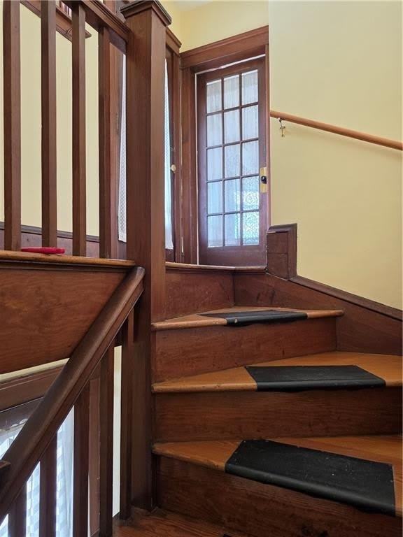 100 S Blossom Street – photo 2