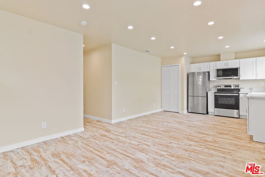 3446 S 5th Ave – photo 4