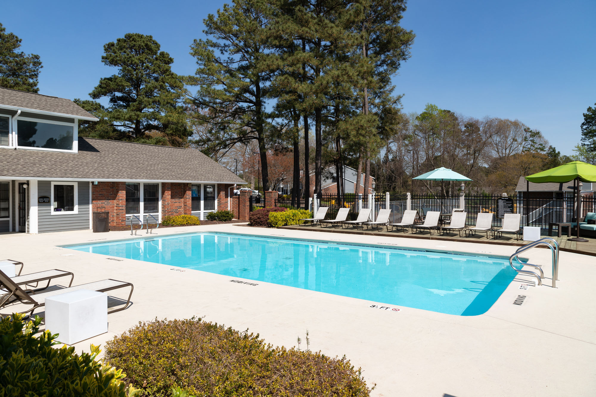 Duraleigh Woods Apartments – photo 1