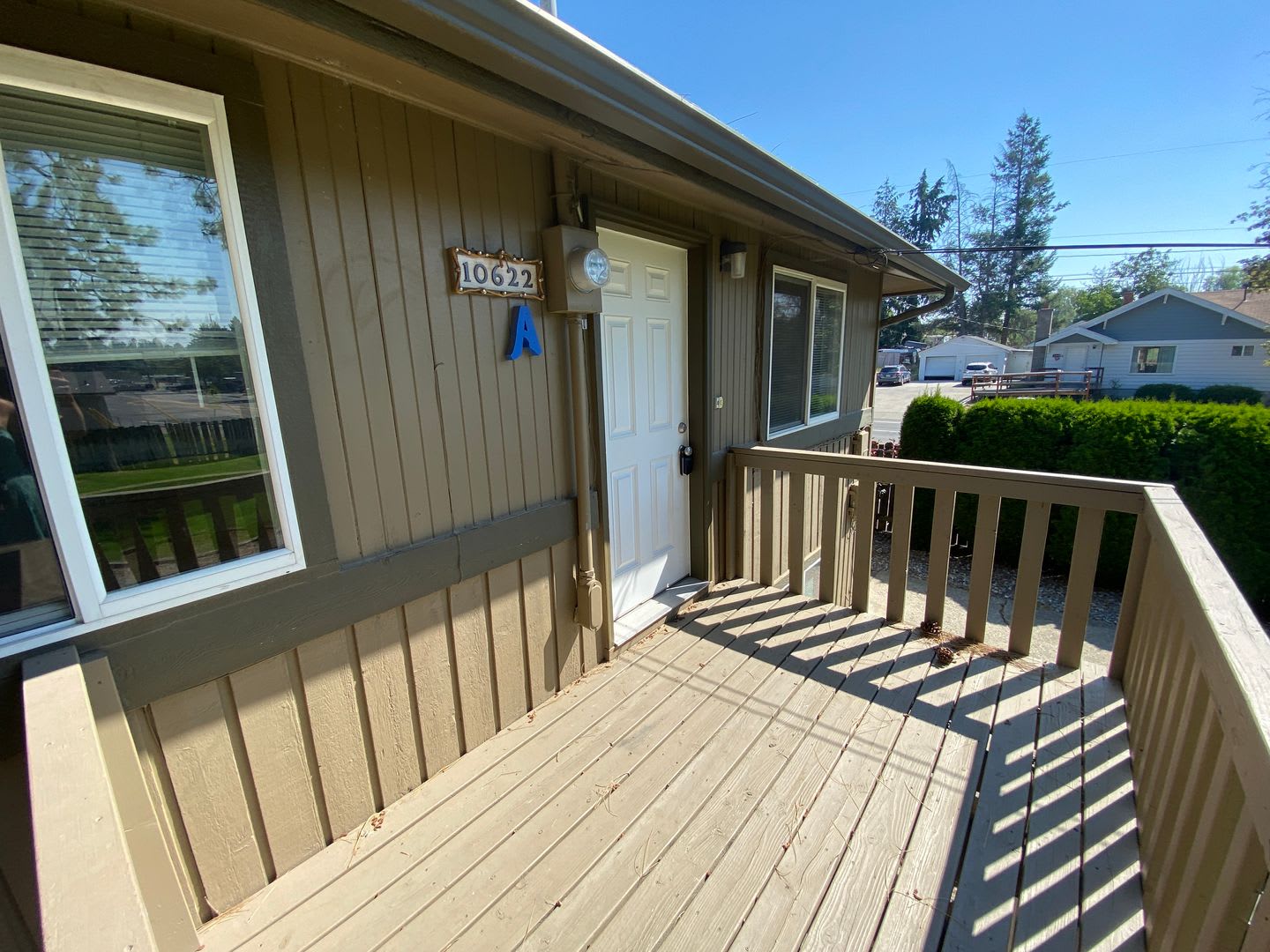 Spacious & Bright 2-Bedroom, 1-Bath upper-level fourplex- located in Spokane Valley! – photo 3