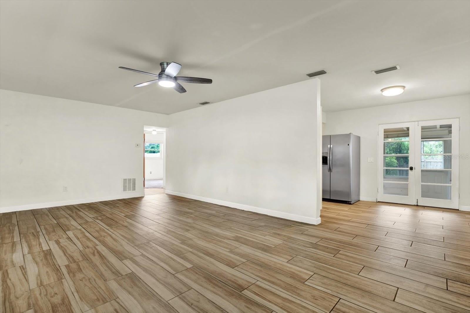 8567 RIDGE Road – photo 3