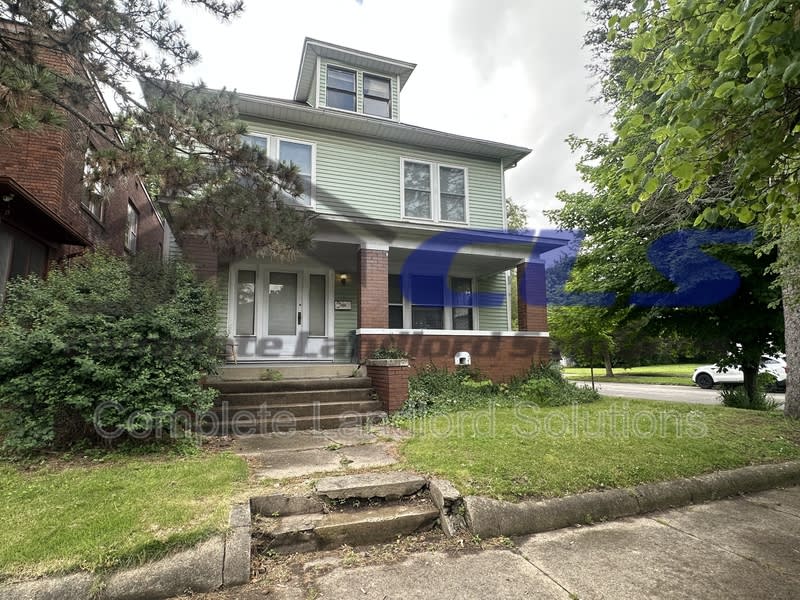 1301 South 9th Street – photo 1