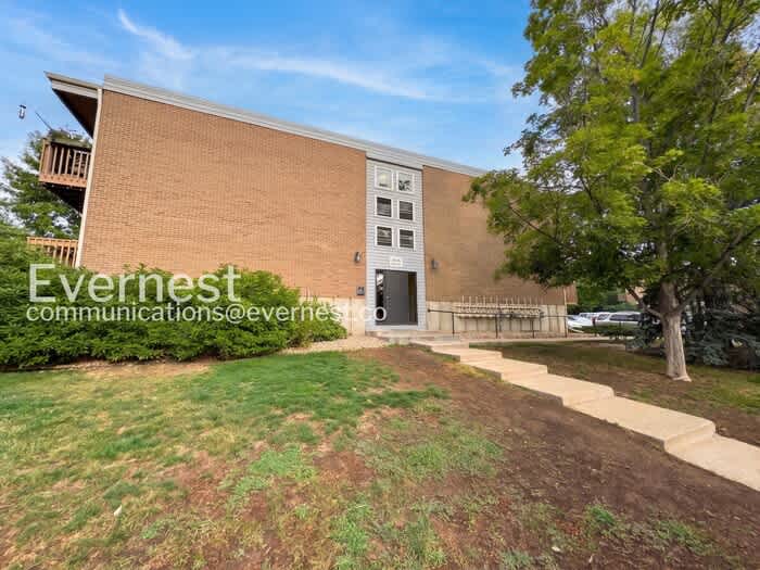 1606 Cottonwood Drive – photo 2