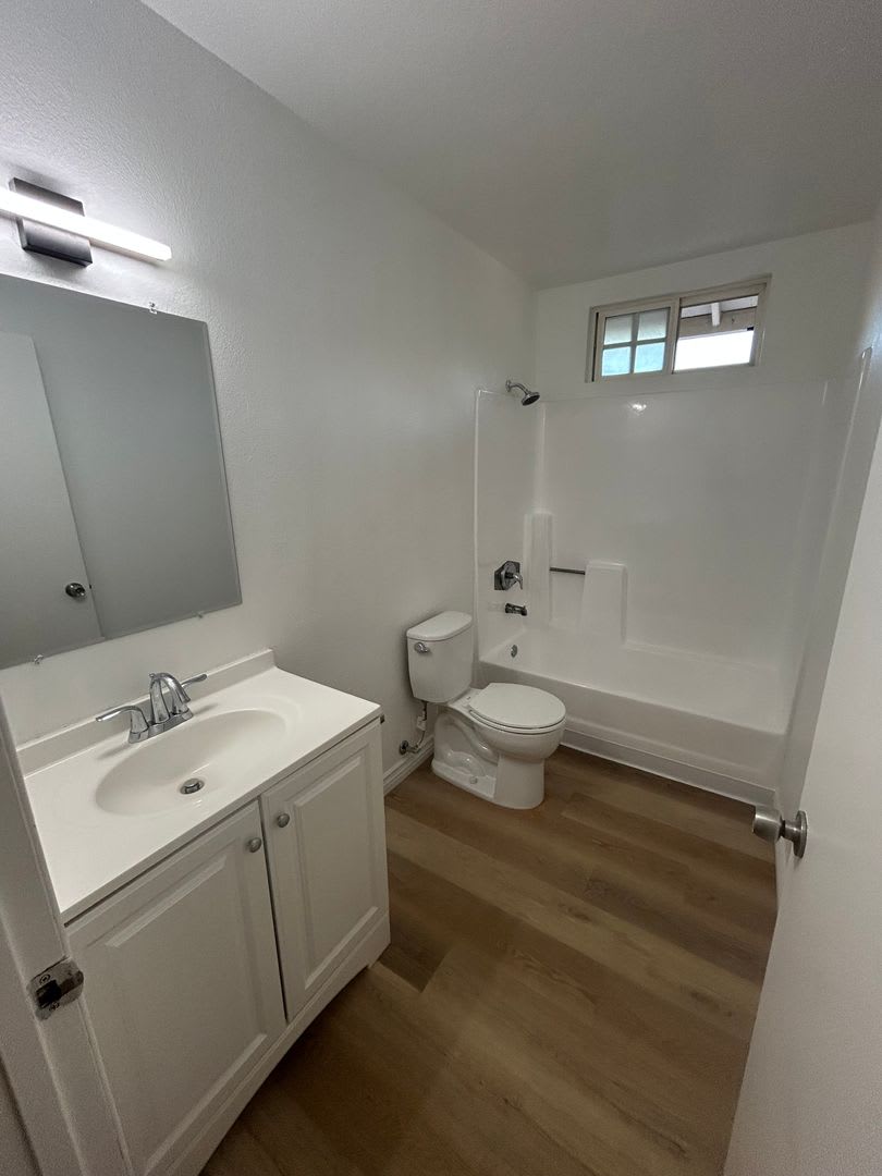 Charming Renovated 3 Bedroom/2 Bath Single Story Home! La Mesa! $3,300 – photo 5