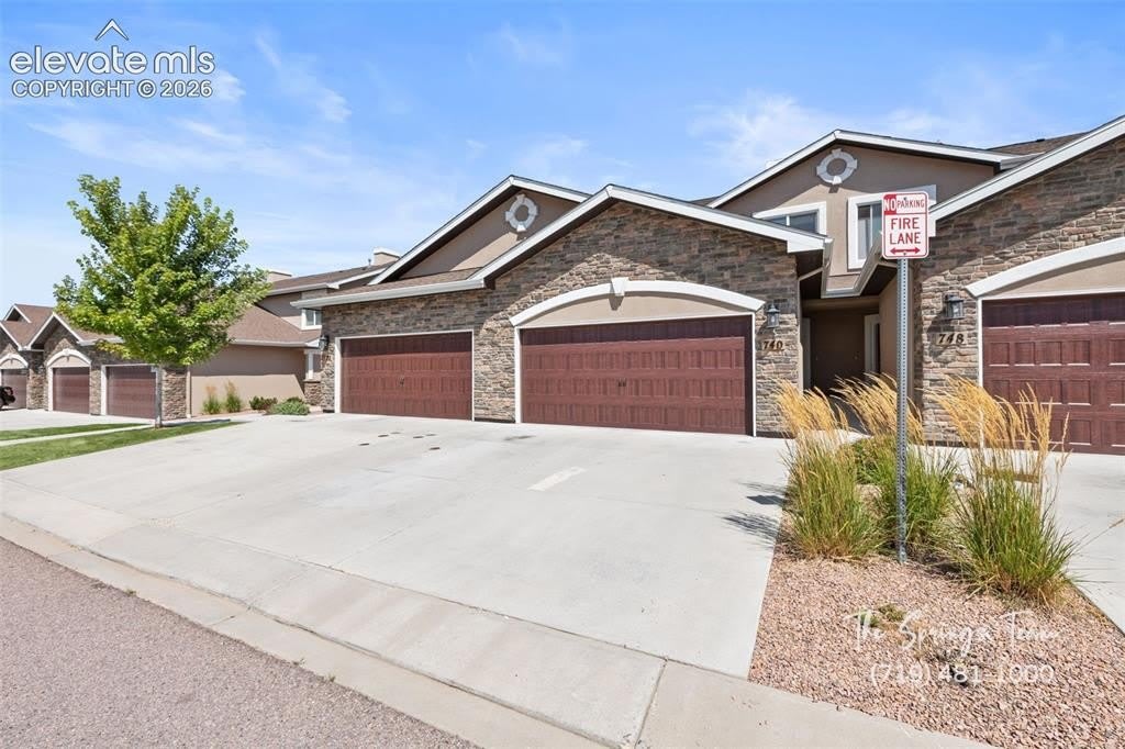740 Brambleberry Heights – photo 1