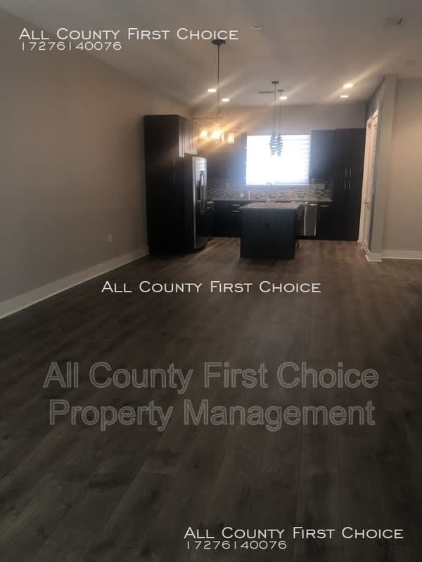 815 Arlington Ave N – photo 5
