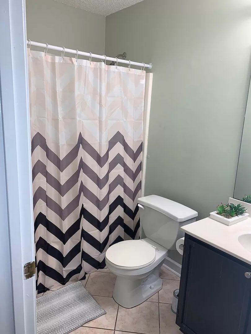 Room in 3 Bedroom Home at Tom Hunter Dr – photo 2