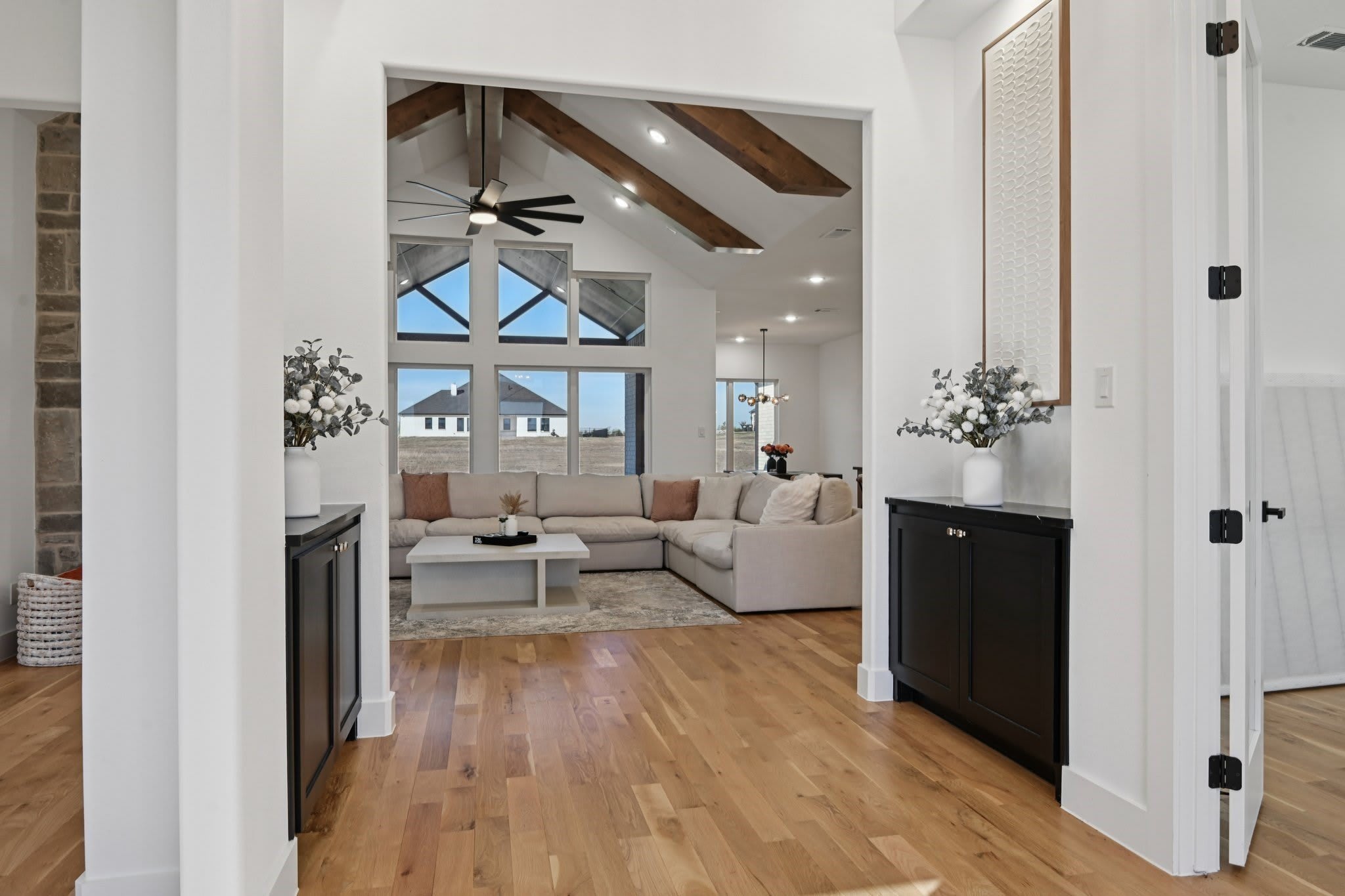 1522 Carter Drive – photo 4