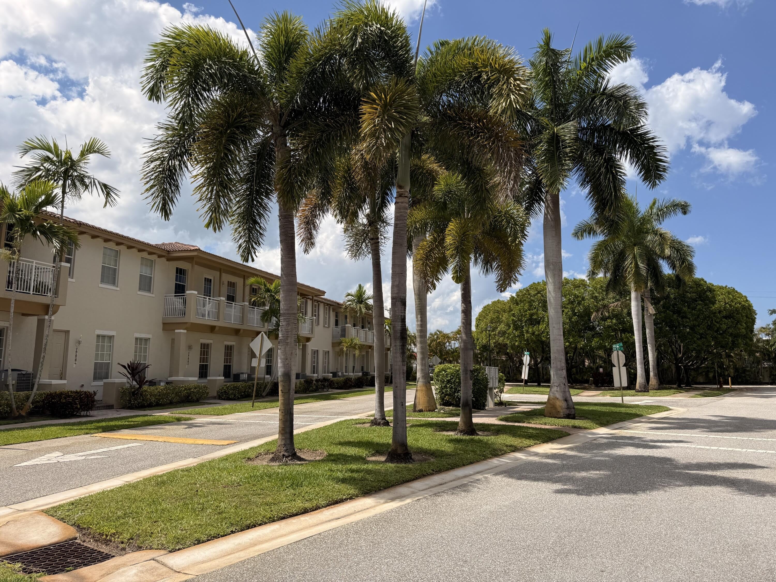 2512 NW 4th Street – photo 3