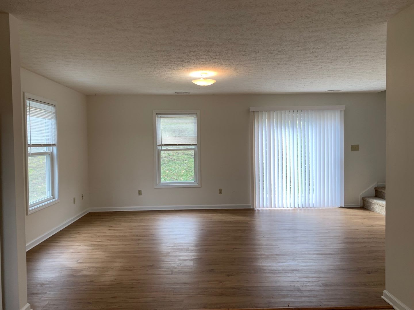 3 Bedroom 2.5 Bath Townhouse – photo 3
