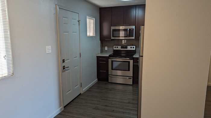 2326 East Pinchot Avenue – photo 3