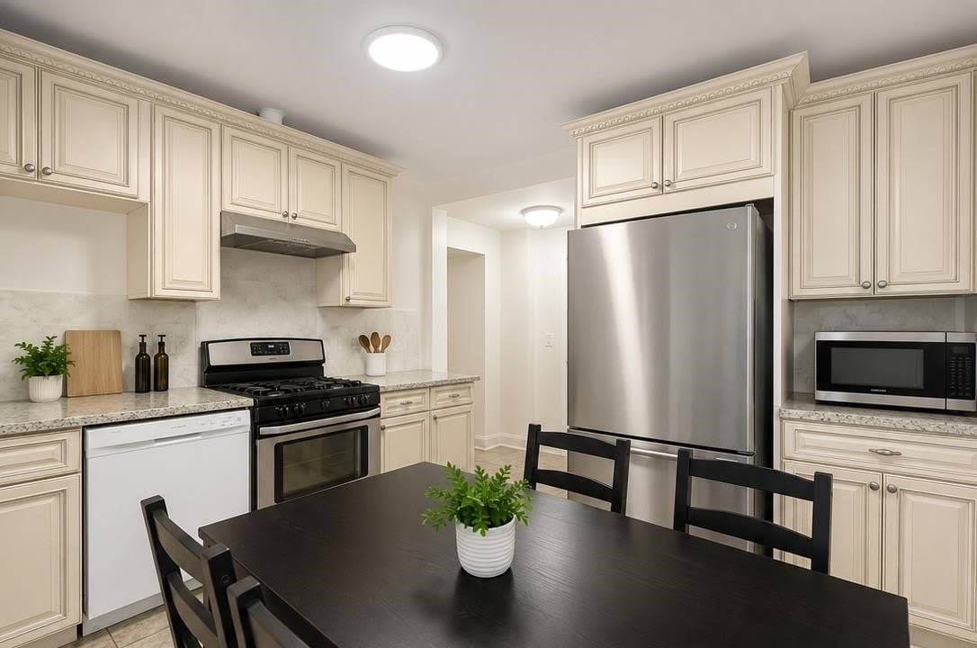 73 SANFORD PL – photo 3