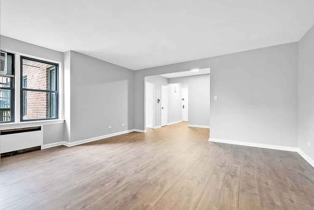 17006 Crocheron Ave – photo 4