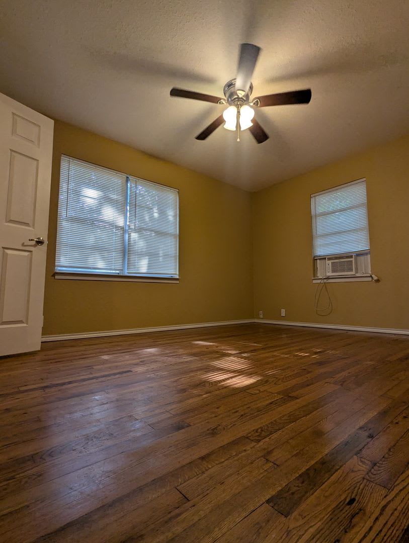 Quaint 3 2 On Large Shaded Lot In Azle Summer Movein Special – photo 3