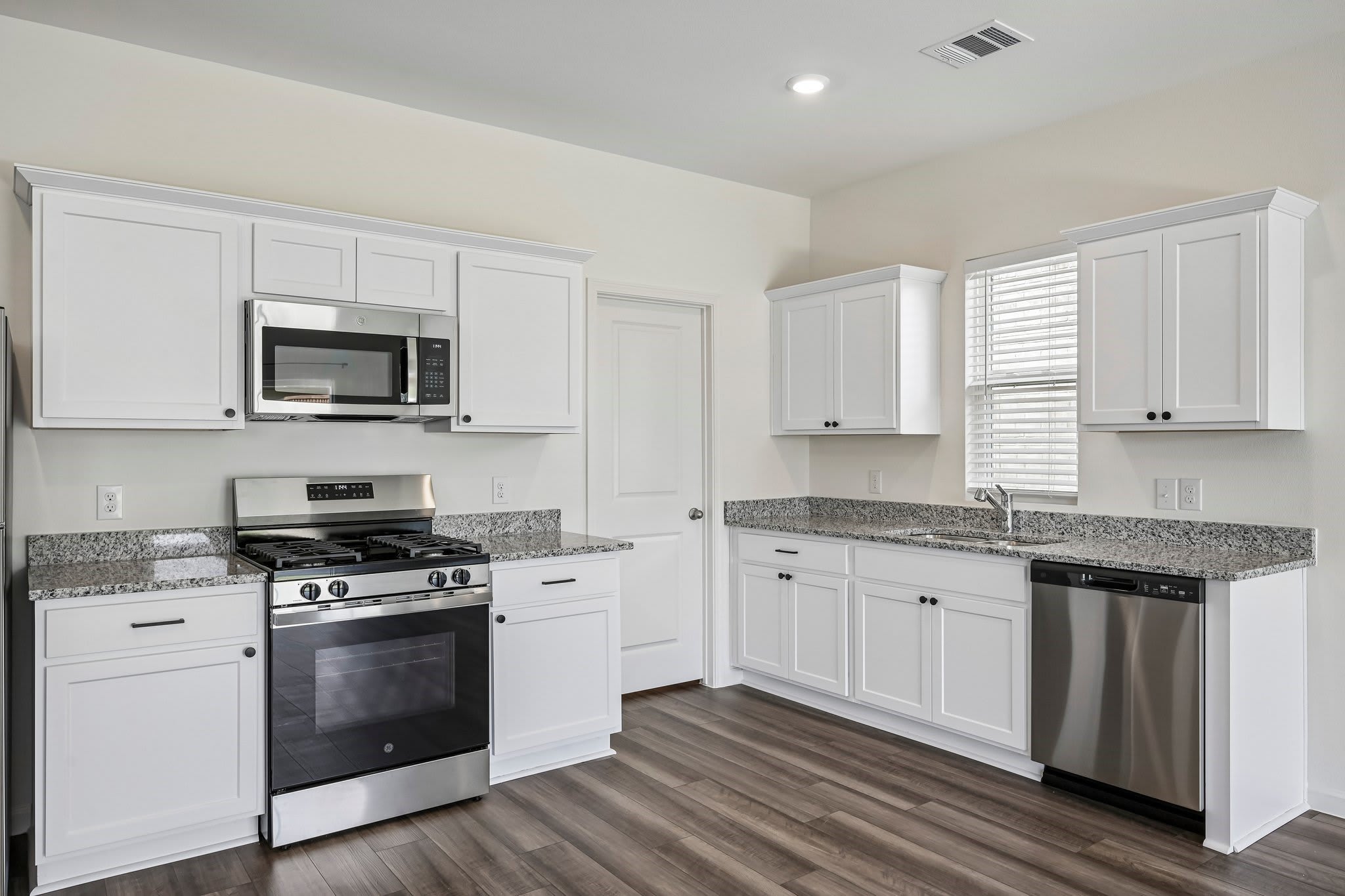 1417 Elliott Road – photo 4
