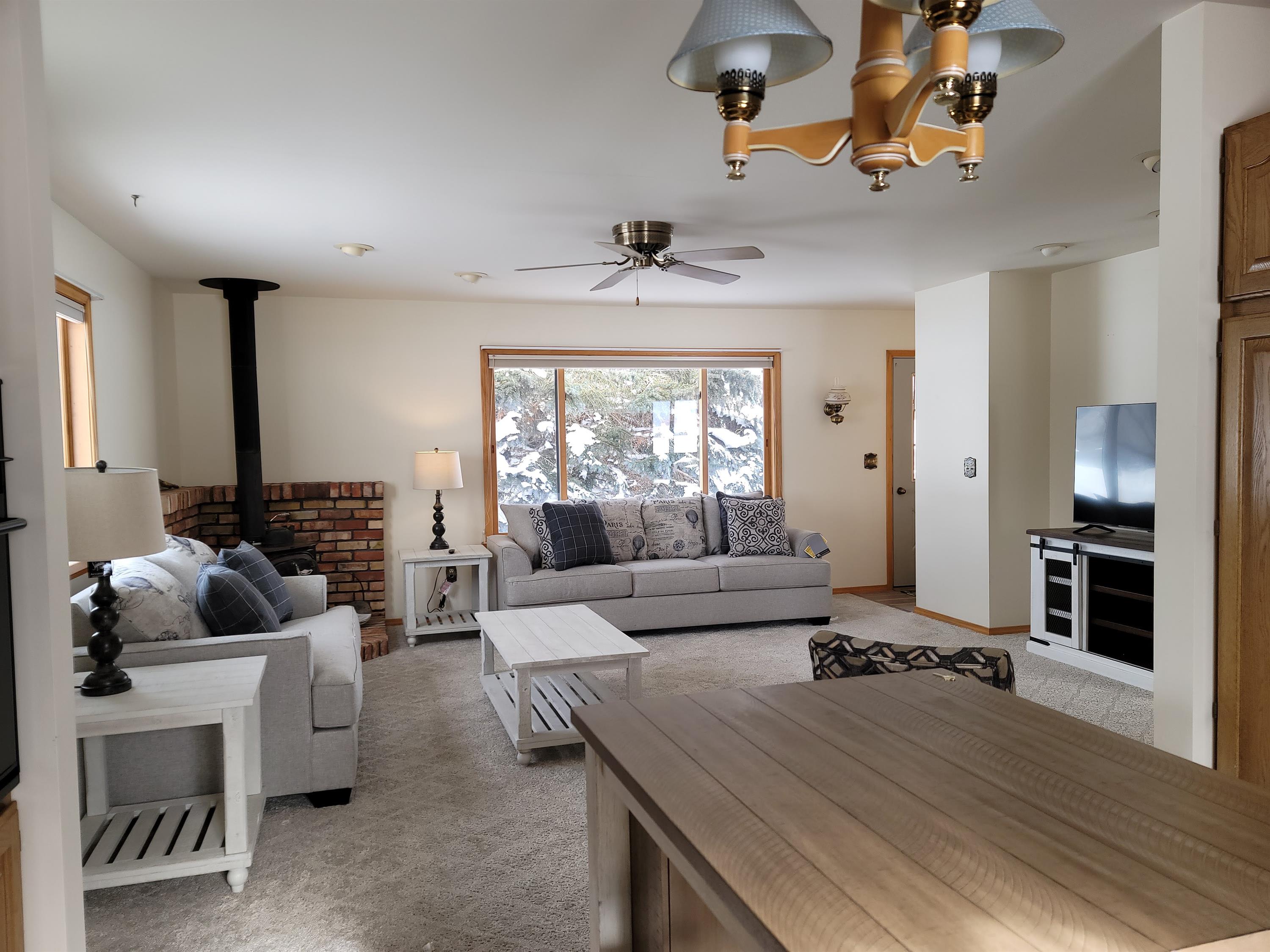 600 Ponderosa Drive – photo 2