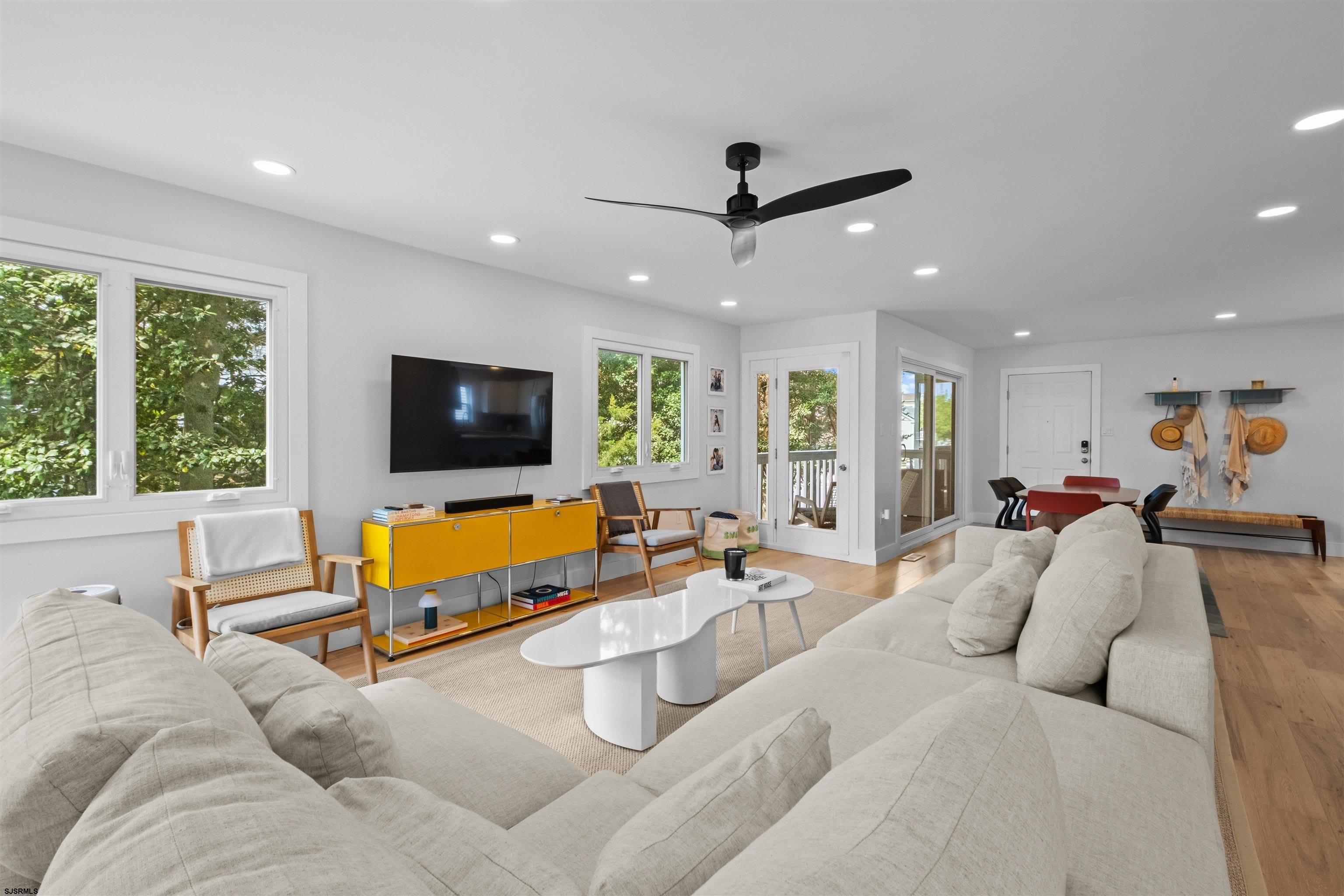 9417 Winchester Ave – photo 3