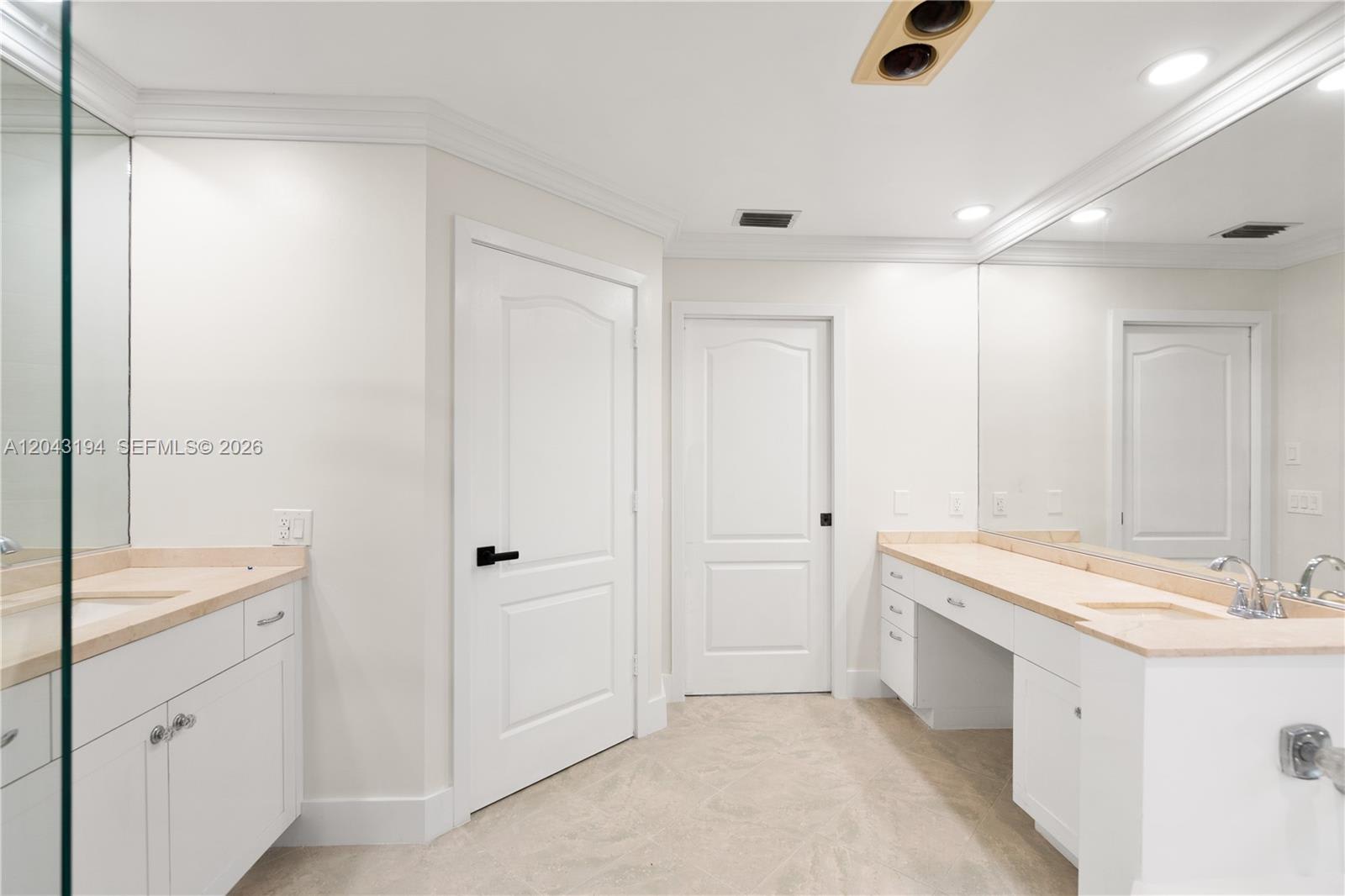 1087 Deerwood Lane – photo 5