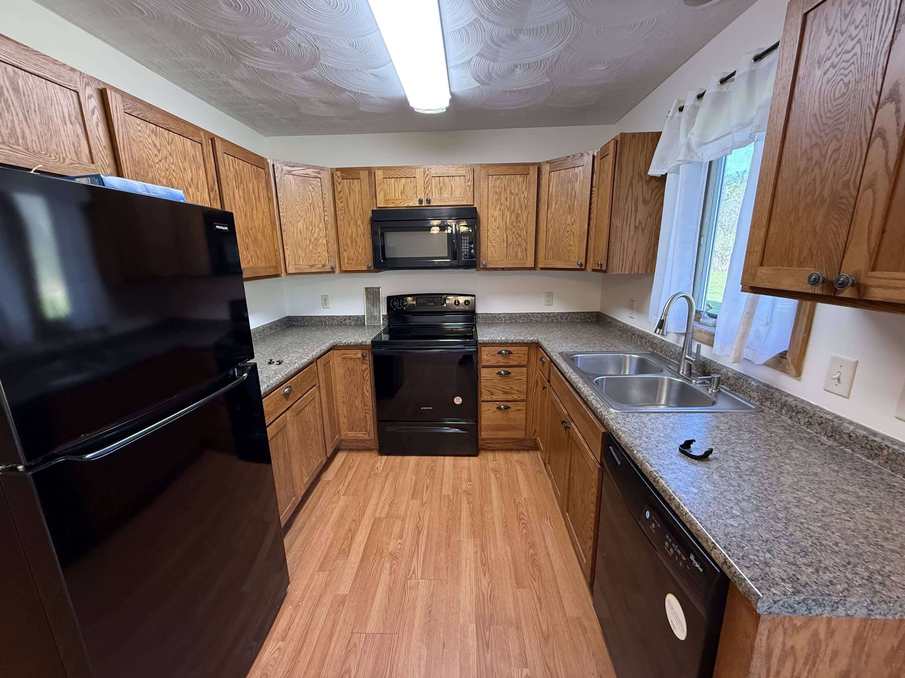 90 Farrell Rd. Apt. B – photo 2