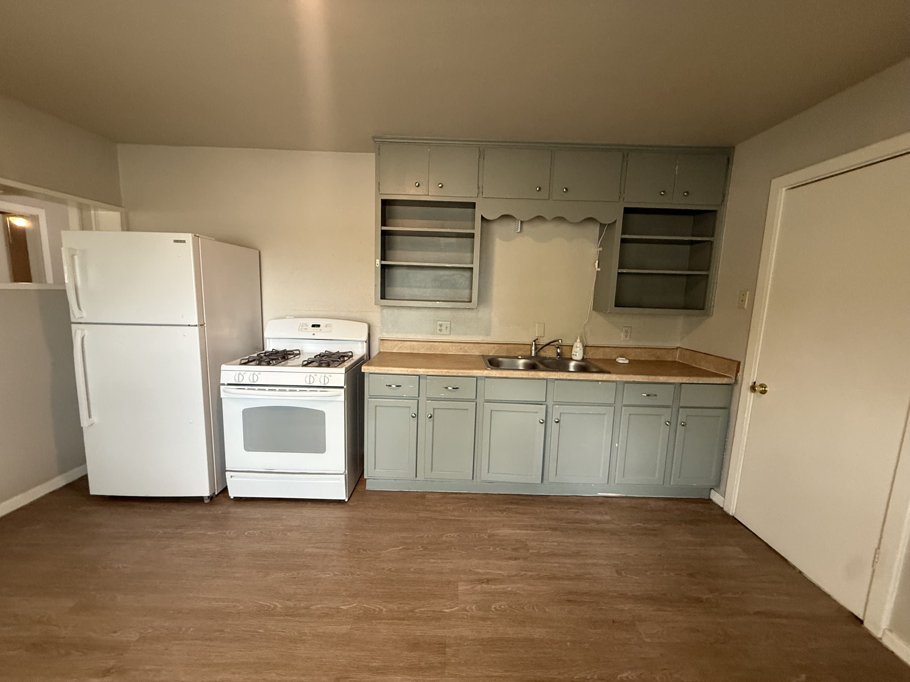 300 Mill Street – photo 3