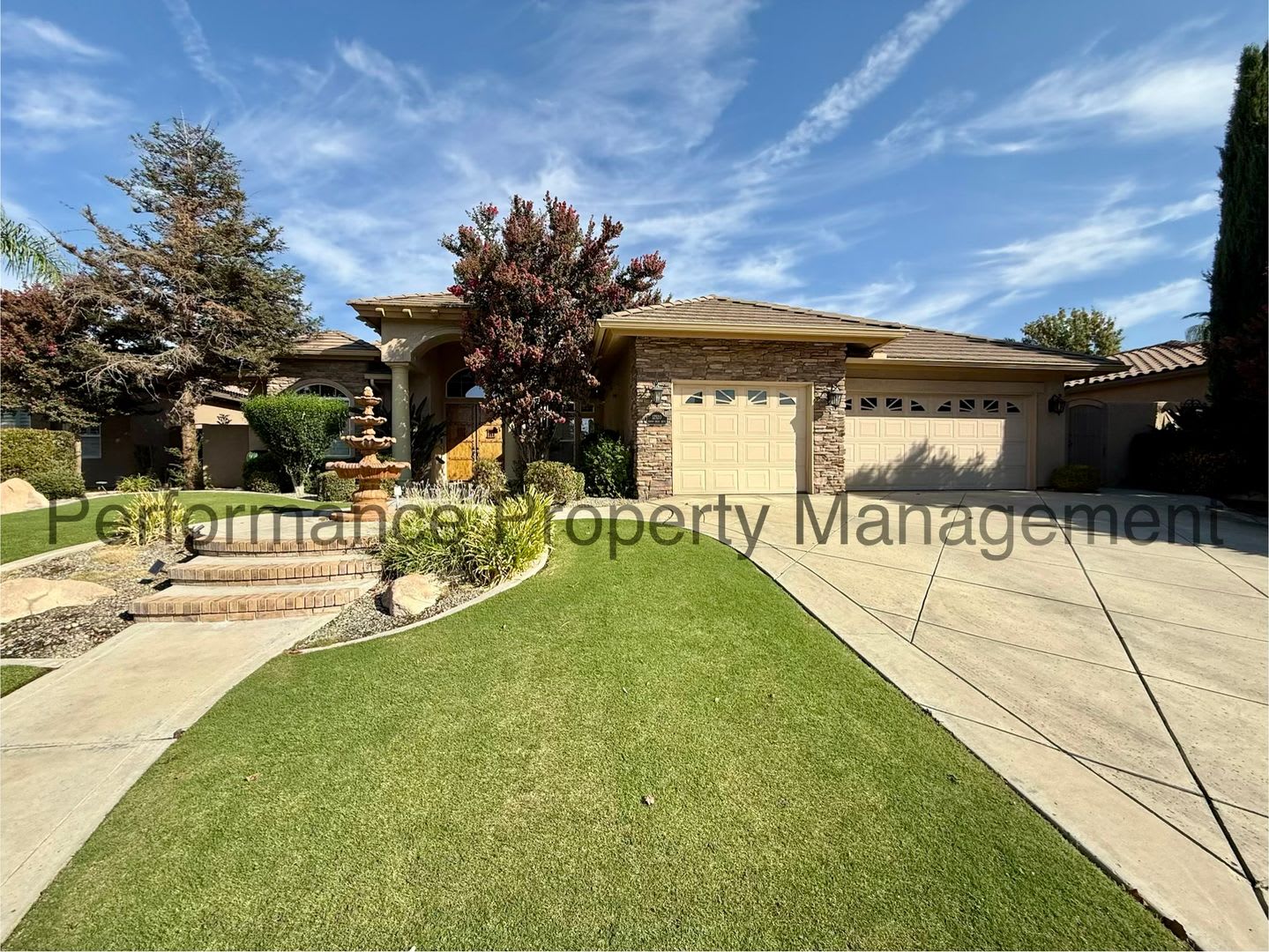 Gorgeous 3 Bed/3 Bath + Office SW Bakersfield Home W/ Solar, RBP & Deposit Alternative Option – photo 1