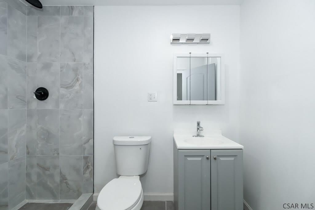 215 Franklin Street – photo 3