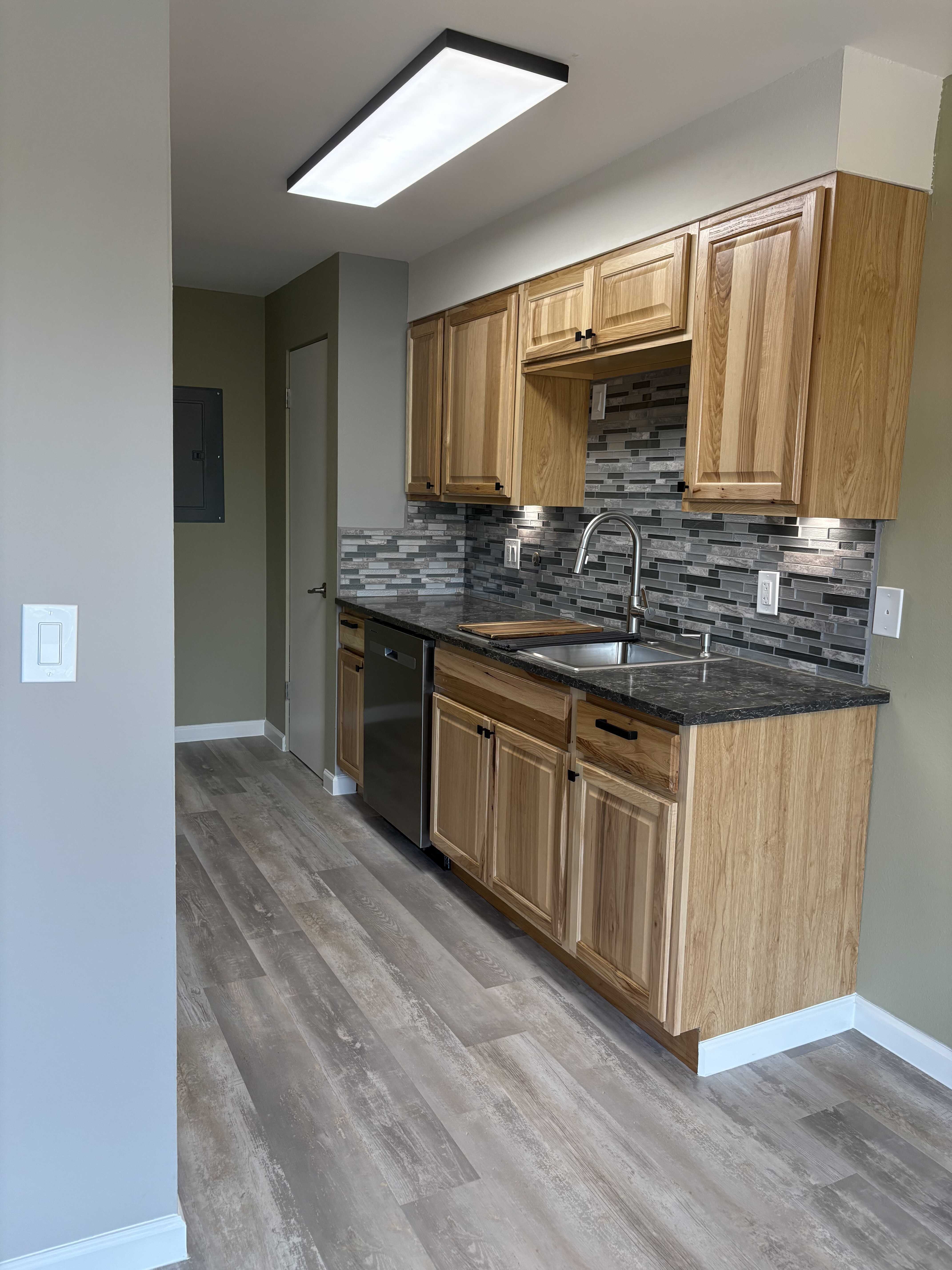 12239 Des Moines Memorial Drive – photo 1